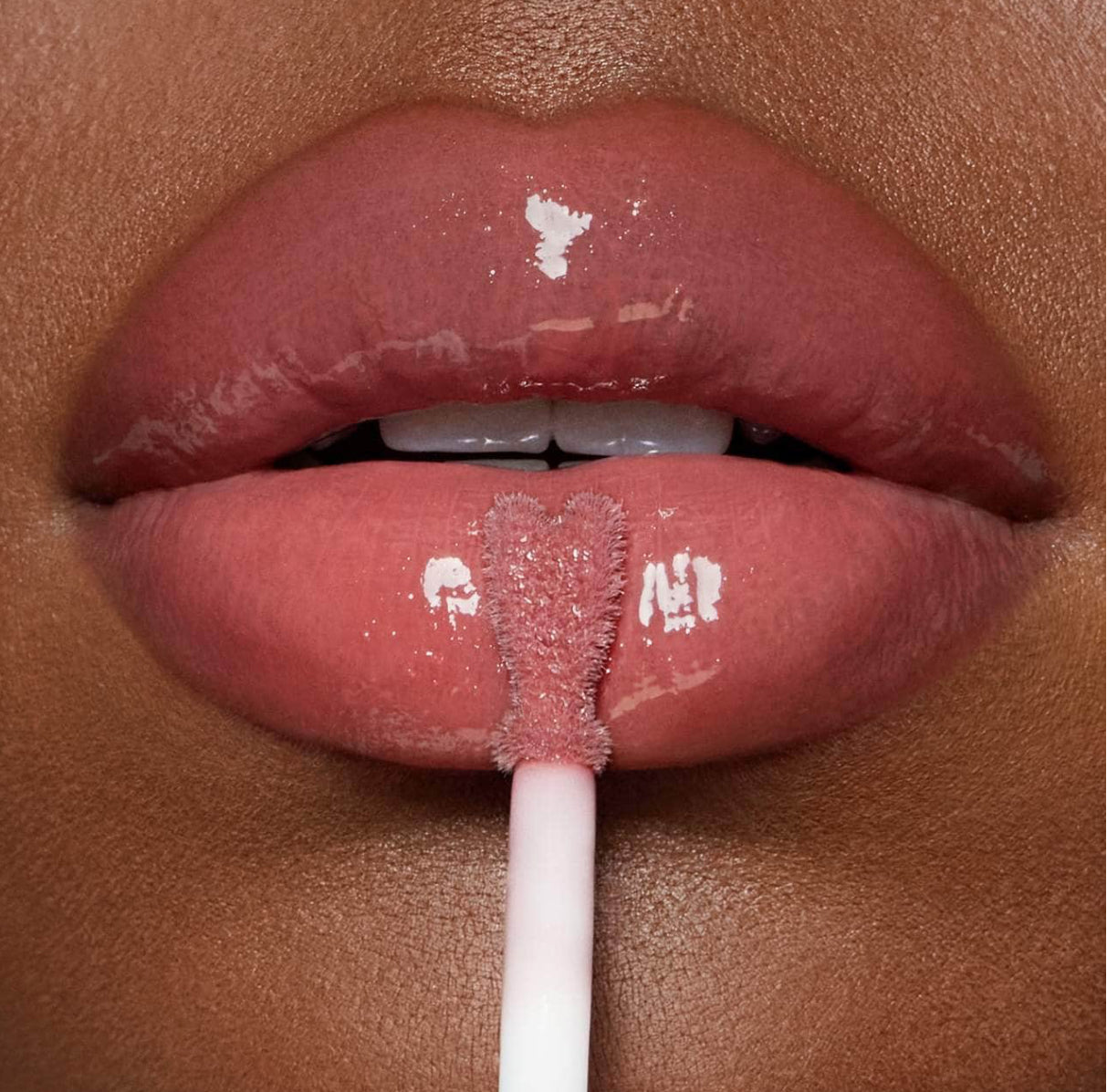 Charlotte Tilbury Collagen Lip Bath Gloss