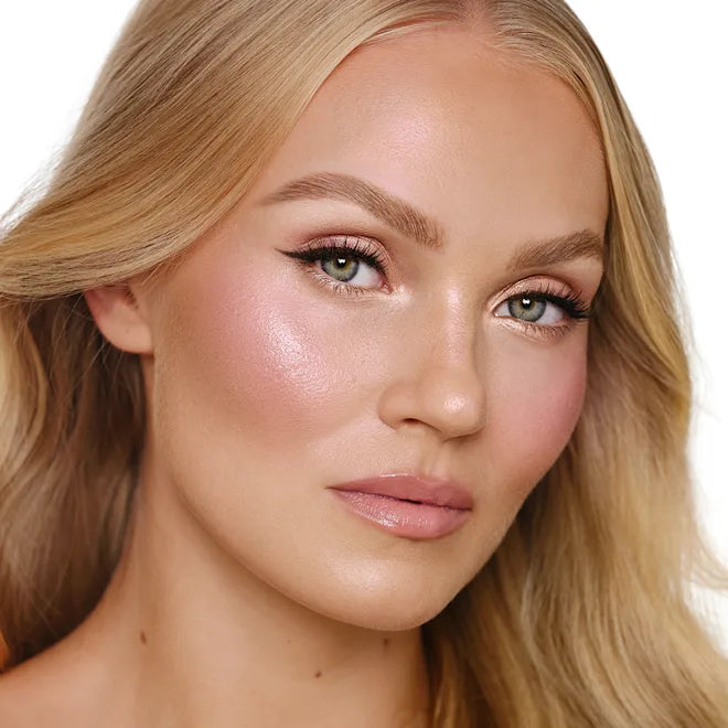 Charlotte Tilbury Glow Glide Face Architect Highlighter