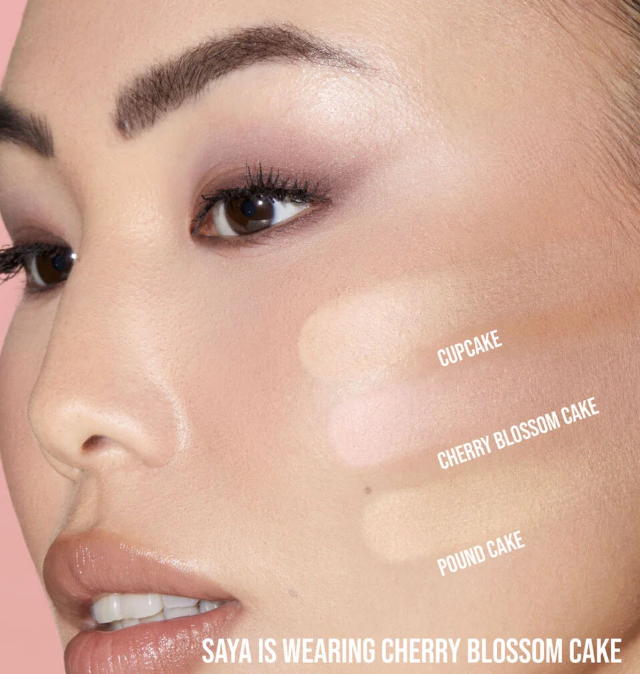 HUDA BEAUTY Easy Bake Blurring Loose Baking & Setting Powder